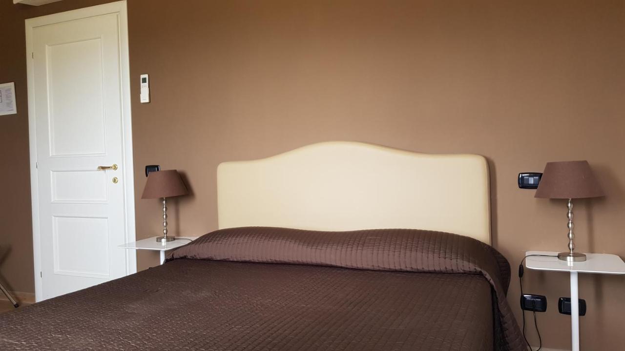 Il Casale Degli Ulivi - Agriturismo - Tenimenti Leone Lanuvio Екстериор снимка