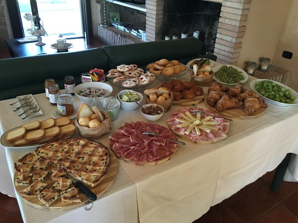 Il Casale Degli Ulivi - Agriturismo - Tenimenti Leone Lanuvio Екстериор снимка