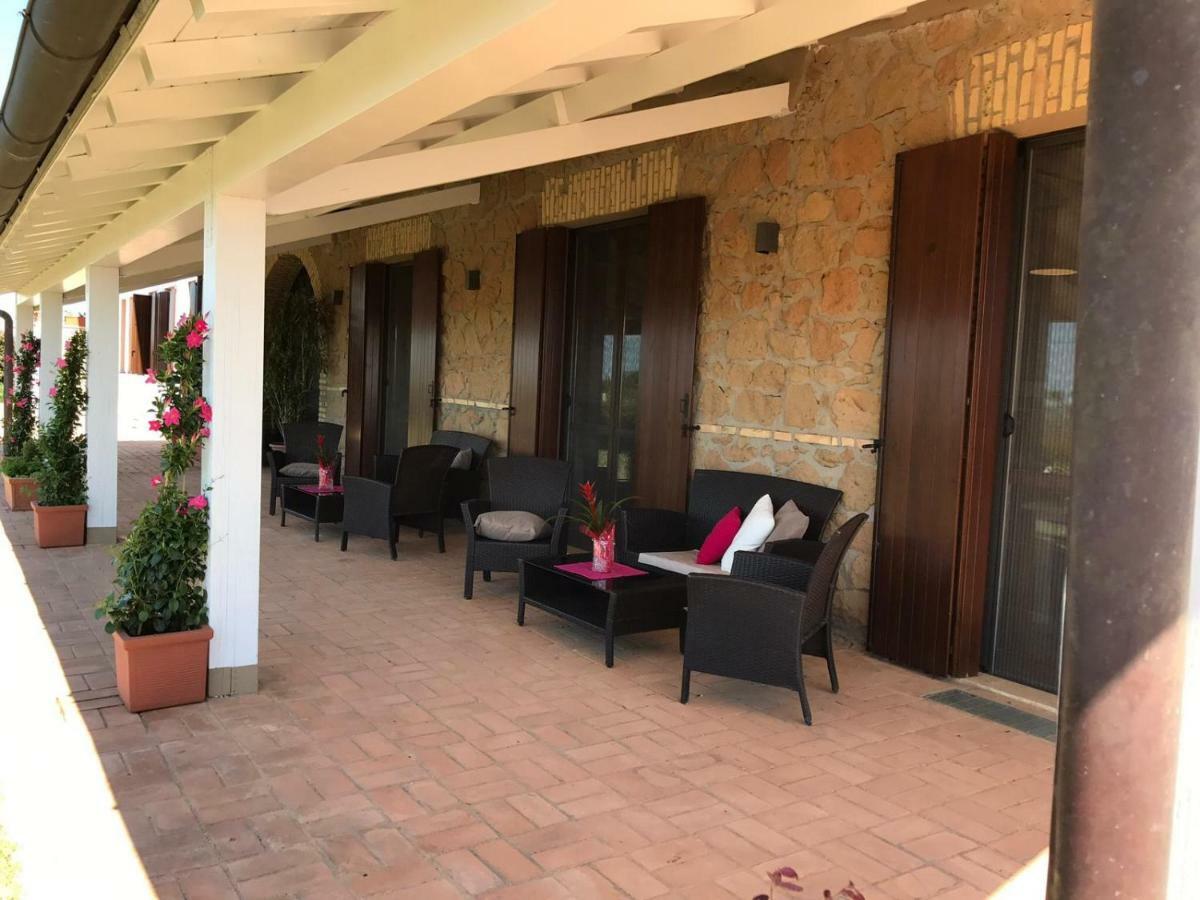 Il Casale Degli Ulivi - Agriturismo - Tenimenti Leone Lanuvio Екстериор снимка